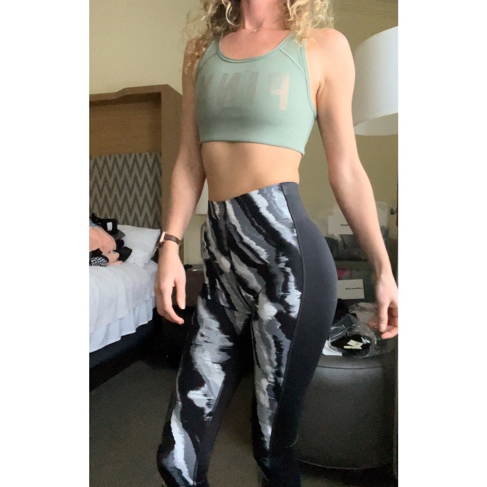 pink active leggings size small